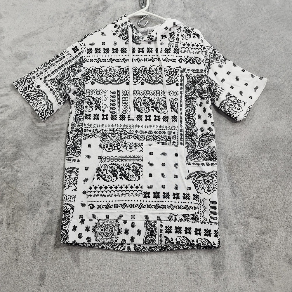 No Boundaries Hoodie Mens S White Bandana Paisley Short Sleeve Kangaroo Pocket